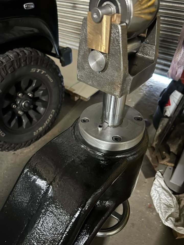 Lambco 42in Cast Iron English Wheel Lower Yoke And Anvil